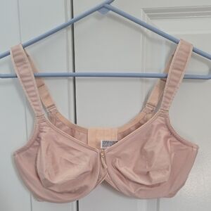 Good Condition Wacoal Bra, Nude Color, Size 38D